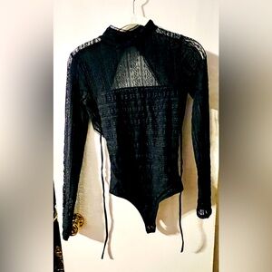Abercrombie & Fitch Lace Black Asymmetrical Bodysuit XS Stretchy Snap Closure